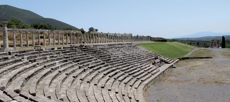 Loge du stade de Messène (Grèce) (cliché S. Madeleine).