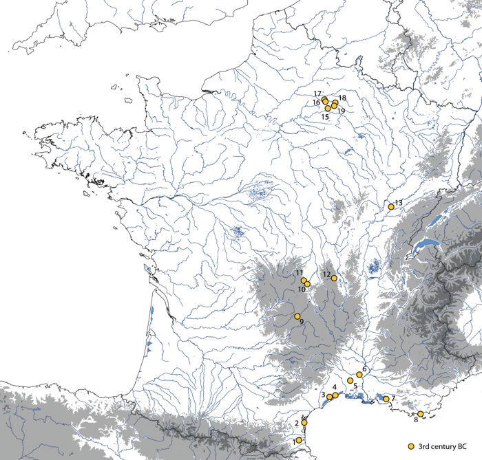 Map of the spread of the rotary querns in France in the 3rd century BC. 1. Perpignan, Ruscino, 300-200 BC (Gailledrat et al. 2014; Longepierre 2014); 2. Peyrac-de-Mer, Oppidum du Moulin, 300-200 BC (Solier & Fabre 1969); 3. Fabrègues, Oppidum de la Roque, 300-250 BC (Larderet 1957, 37); 4. Lattes, Lattara, 300-200 BC (Py 1992; Raux 1999); 5. Nages-et-Solorgues, Oppidum des Castels, 300-250 BC (Py 2007; Reille 2002); 6. Saint-Bonnet-du-Gard, Oppidum de Marduel, 300-200 BC (Reille 2002); 7. Pennes-Mirabeau, Oppidum de Teste-Nègre, 300-200 BC (Jaccottey et al. 2013); 8. Hyères, Olbia, 250-200 BC); 9. Celles, Le tumulus, 300-250 BC (Mennesier-Jouanet & Deberge 2017); 10. Cournon d’Auvergne, Le Bois Joli, 300-250 BC (Mennesier-Jouanet & Deberge 2017); 11. Clermont-Ferrand, La Grande Borne, 300-250 BC (Mennesier-Jouanet & Deberge 2017); 12. Débats-Rivière-d’Orpra, Châtelard de Lijay, 325-250 BC (Georges & Jaccottey 2017); 13. Orchamps, les Maizières, 398-204 BC (Wefers 2011); 14. Poigny, Mont-Roncin, 250-200 BC (Jaccottey et al. 2017); 15. Fismes, Cheval Blanc, 325-200 BC (Jaccottey et al. 2017); 16. Romain, La Cense, 325-200 BC (Jaccottey et al. 2017); 17. Reims, La Fosse aux Fromages, 325-200 BC (Jaccottey et al. 2017); 18. Villers-aux-Nœuds, La Pâture Nord, 325-200 BC (Jaccottey et al. 2017).