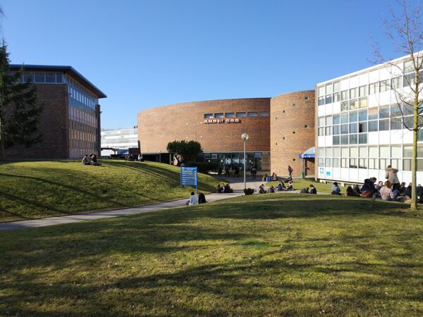 Fig. 5. Le campus du Thil, en 2012 (cliché Simon Texier).