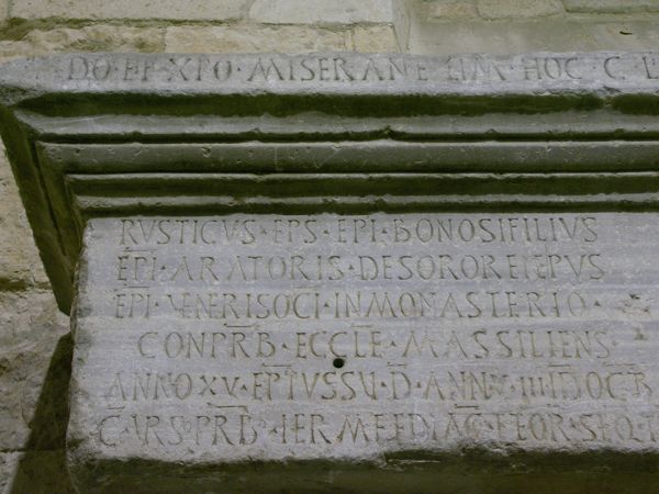 Door lintel with an inscription commemorating the construction of a church under the leadership of bishop Rusticus of Narbo (Narbonne). CIL XII 5336 = ILCV 1806; Date: AD 445; Present Location: Musée archéologique de Narbonne; © C. Witschel.