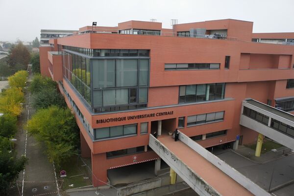 Fig. 7. Bibliothèque Universitaire Centrale (cliché Joson de Foras, 2016).